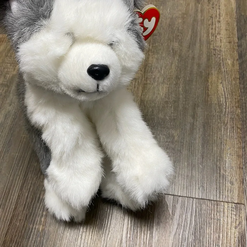 Ty Classic Dakota‎ Husky Dog Plush Grey White Retired 2001 Stuffed Animal w/tags